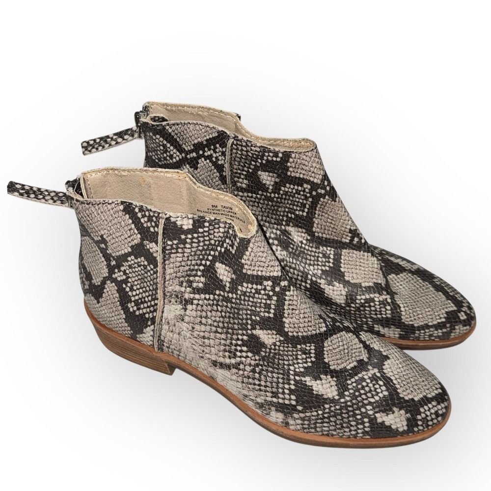 Dolce Vita Women's‎ Tavin Ankle Boot Size 9M Snake Print Faux Leather Zip Back